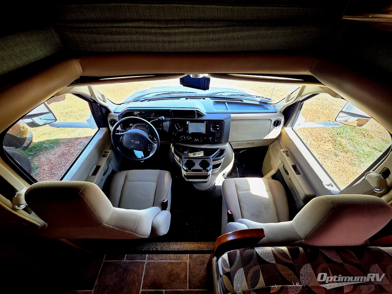 2012 Forest River Sunseeker 2860DS Photo 6