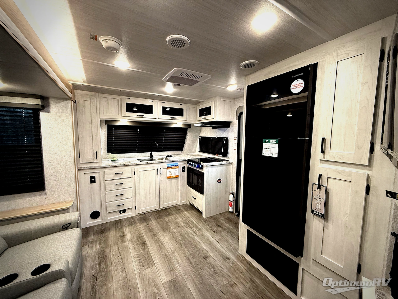 2026 East To West Longitude 230FK Photo 2