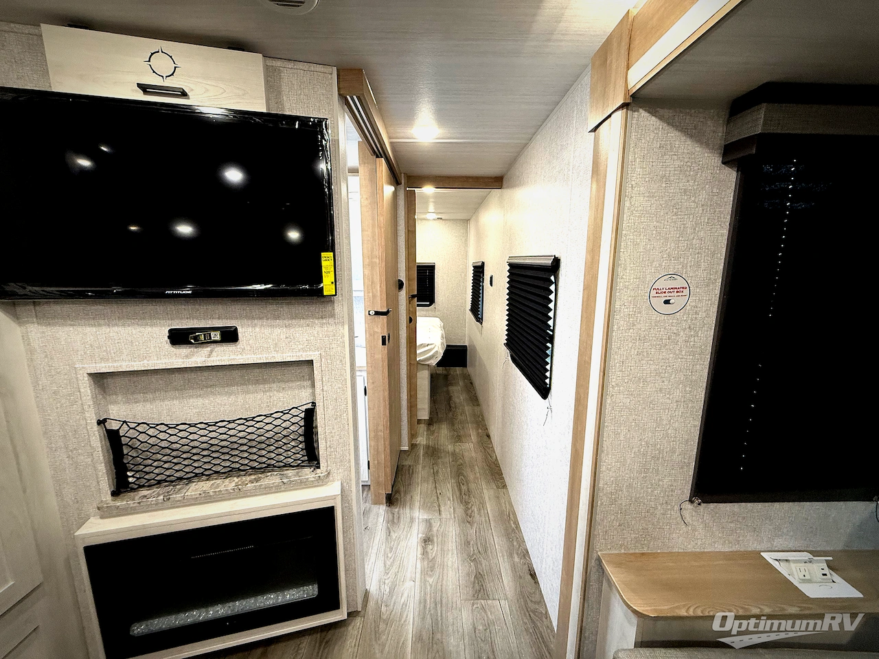 2026 East To West Longitude 230FK Photo 9