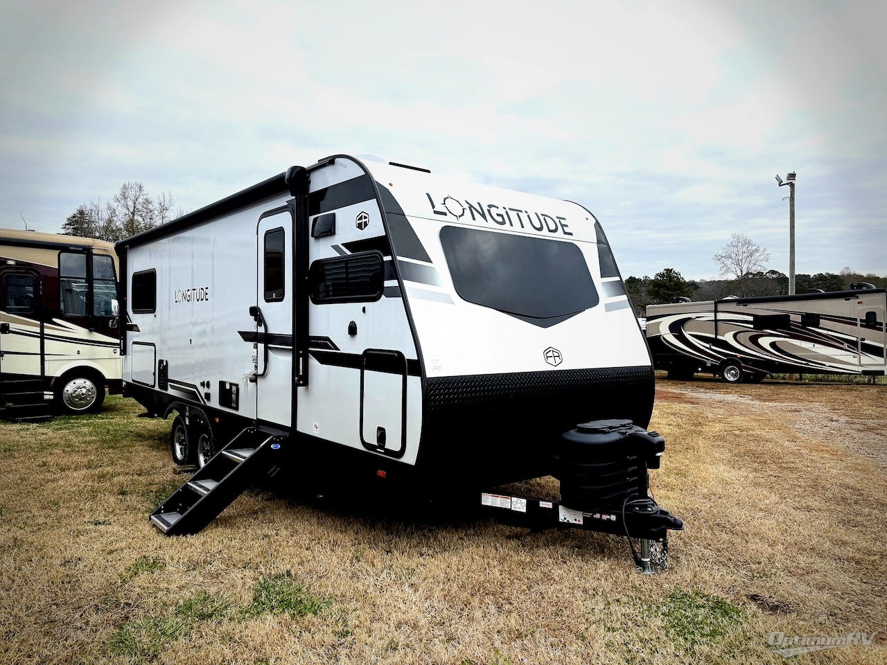 2026 East To West Longitude 230FK Photo 16