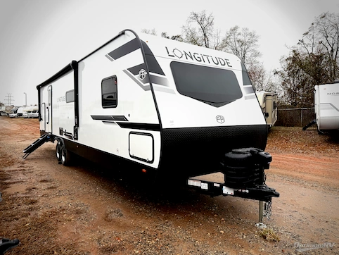 New 2026 East To West Longitude 319BH Featured Photo