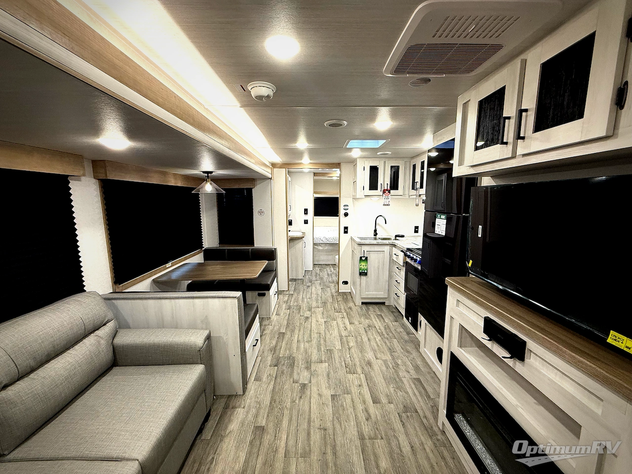 2026 East To West Longitude 319BH Photo 4