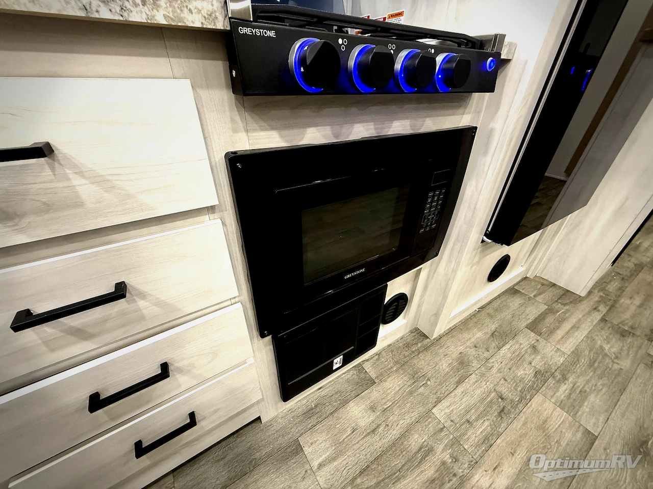 2026 East To West Longitude 319BH Photo 19