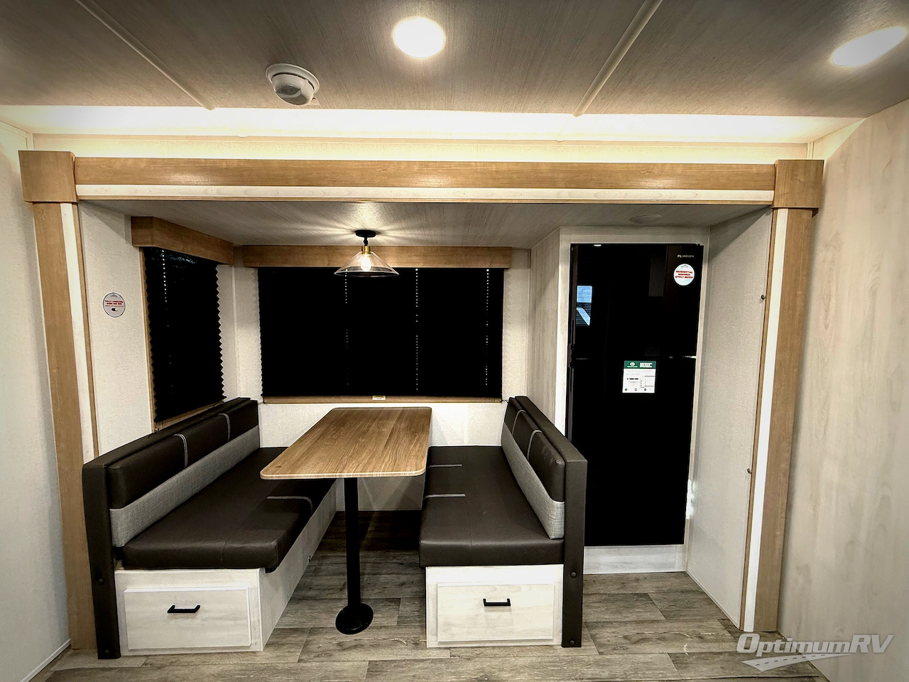 2026 East To West Longitude 255BH Photo 10