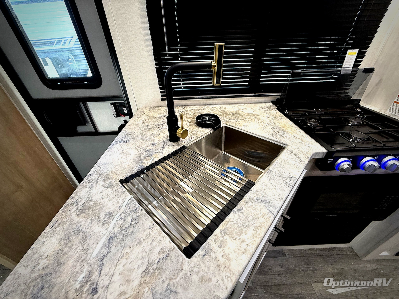 2026 East To West Longitude 255BH Photo 14