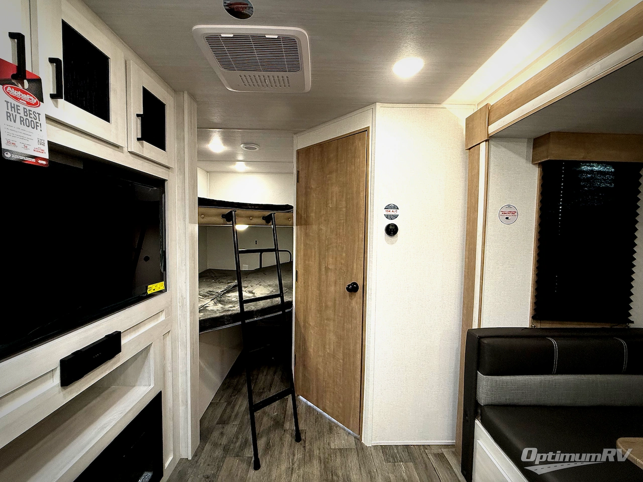 2026 East To West Longitude 255BH Photo 18