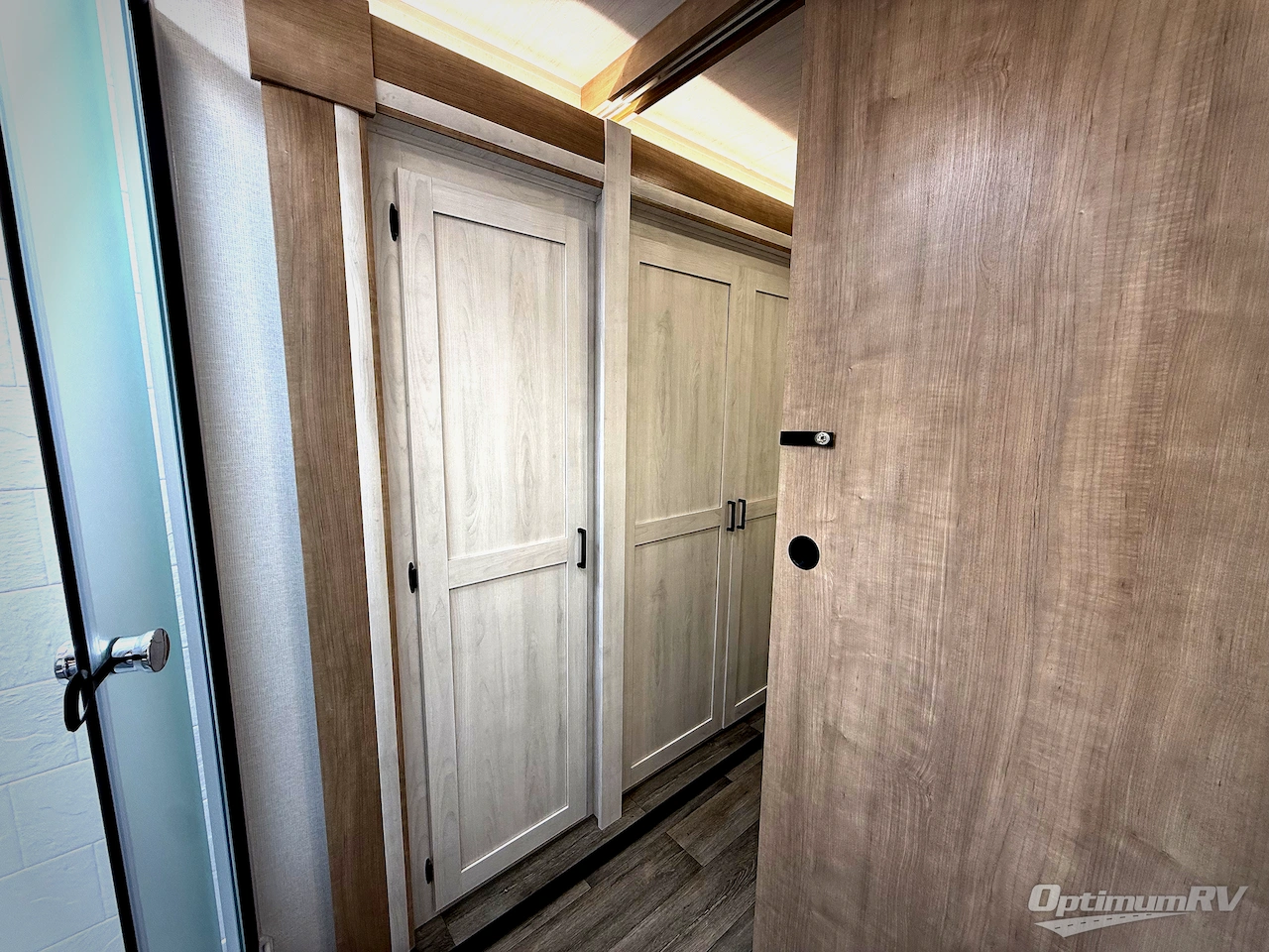 2026 East To West Longitude 310RL Photo 18