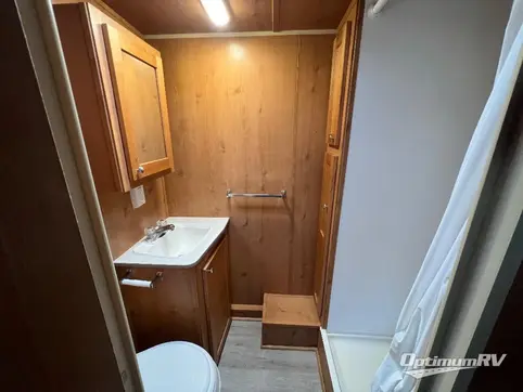 2018 Riverside Water Fall 199FKS RV Photo 4