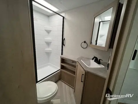2024 Ember E-Series 22ETS RV Photo 3