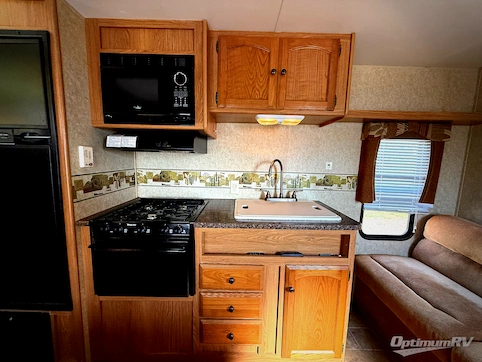 2011 Dutchmen Dutchmen 275BH Sport RV Photo 3