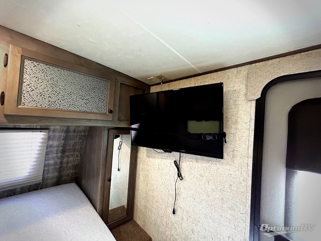 2019 Coachmen Apex Nano 191RBS Photo 8