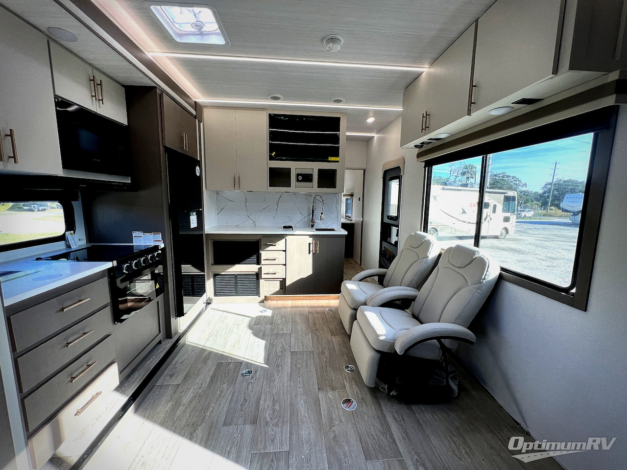 2026 East To West Alta 2870KTH Photo 5