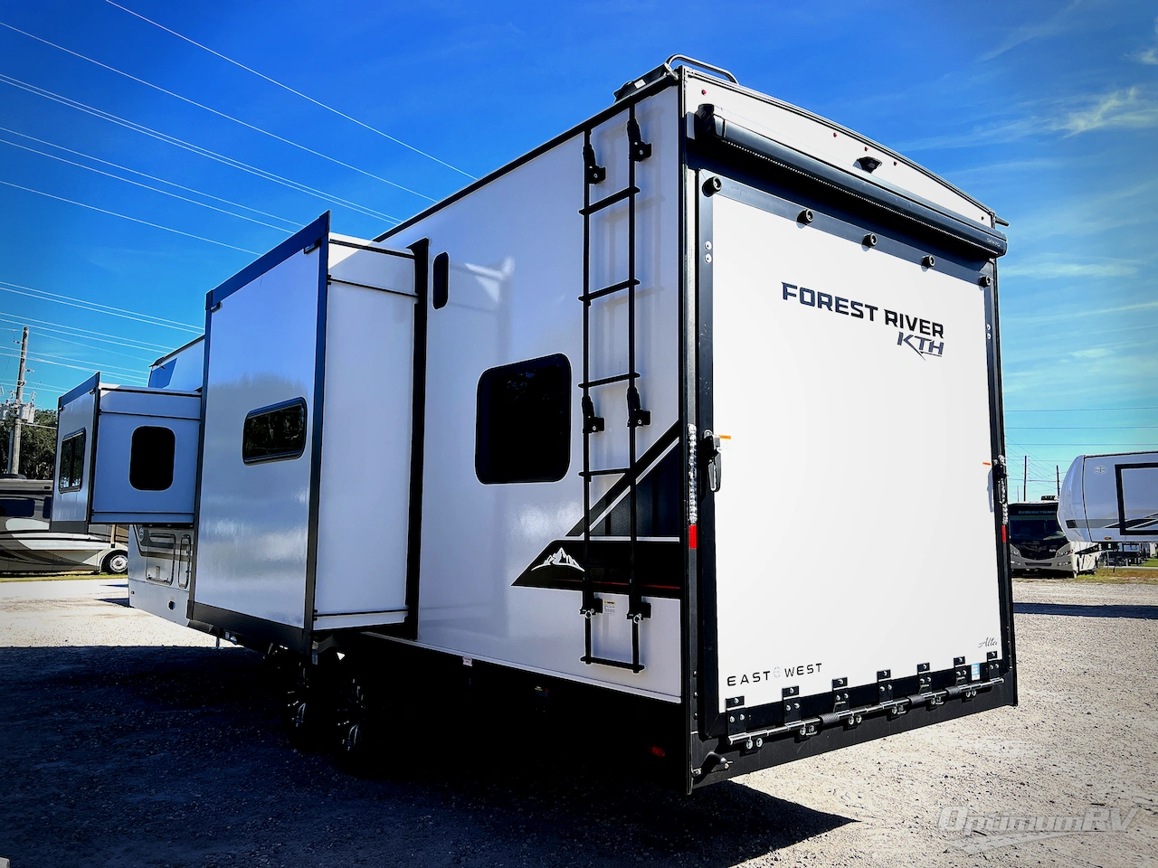 2026 East To West Alta 2870KTH Photo 2