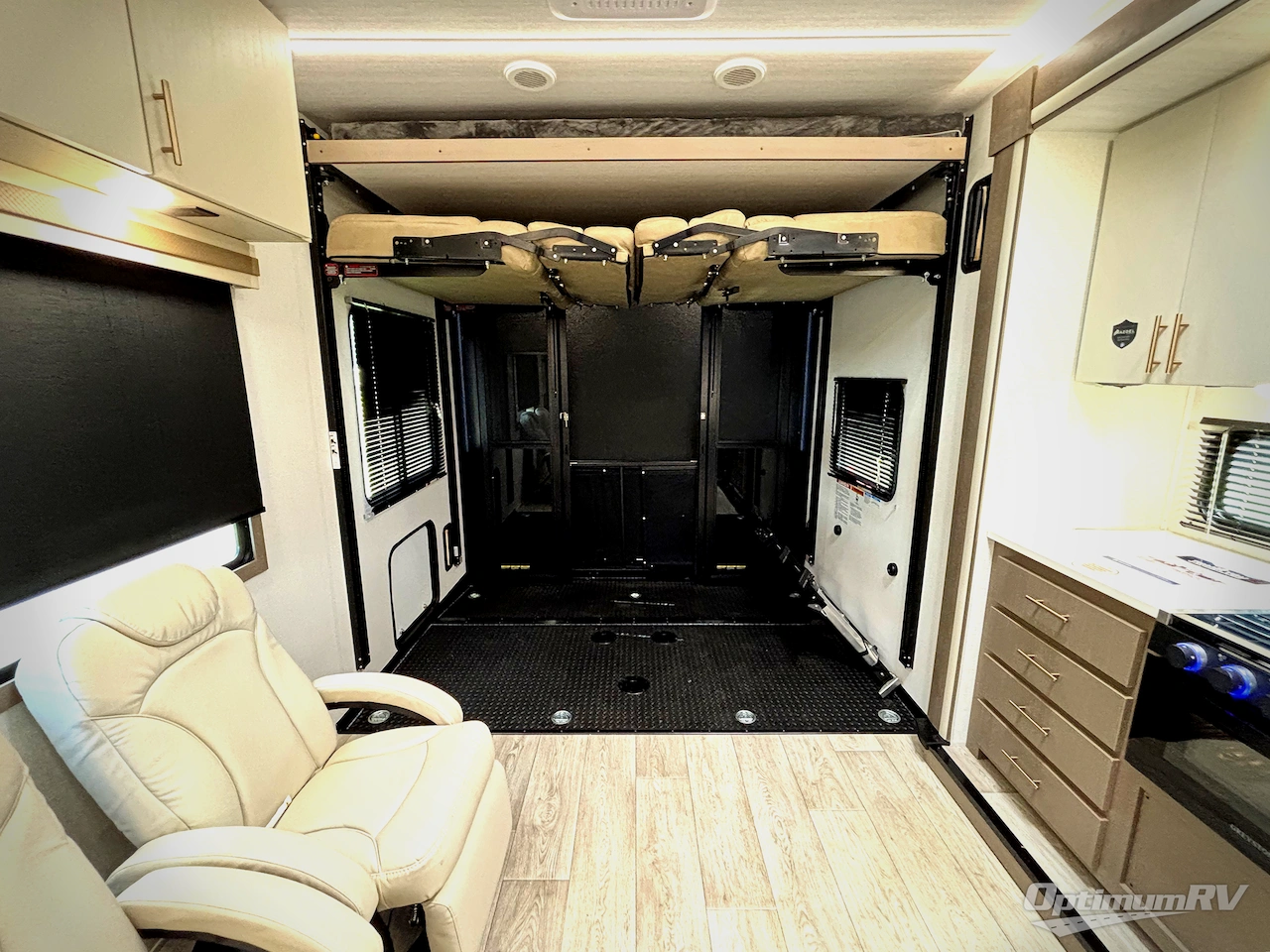 2026 East To West Alta 2870KTH Photo 3