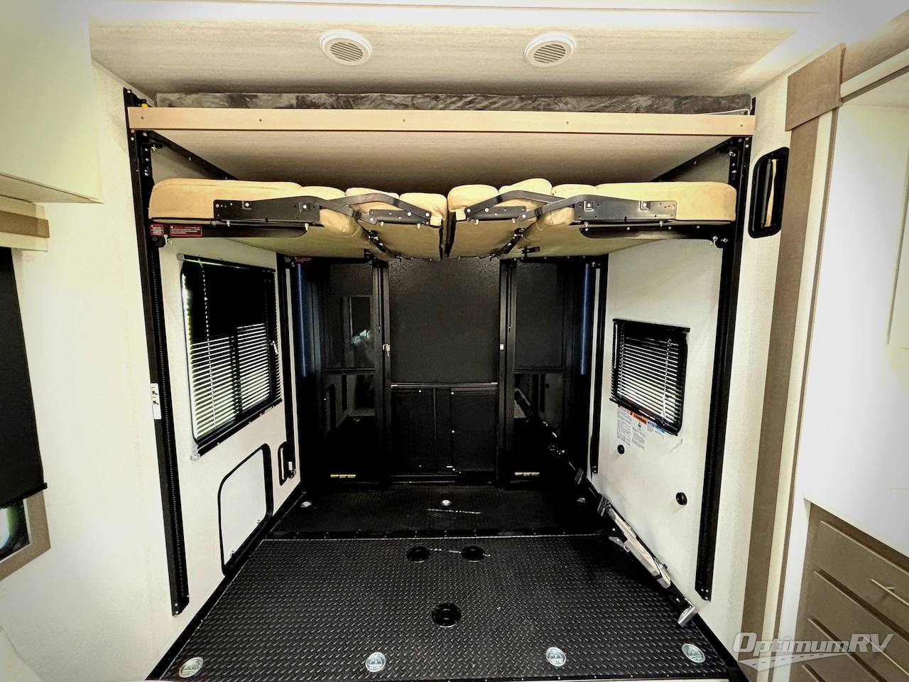 2026 East To West Alta 2870KTH Photo 17