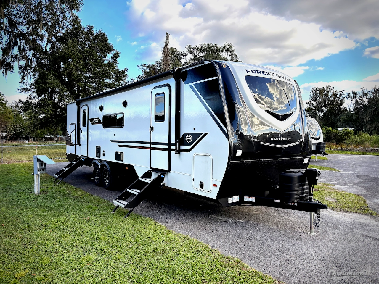 2026 East To West Alta 3010KBH Photo 1