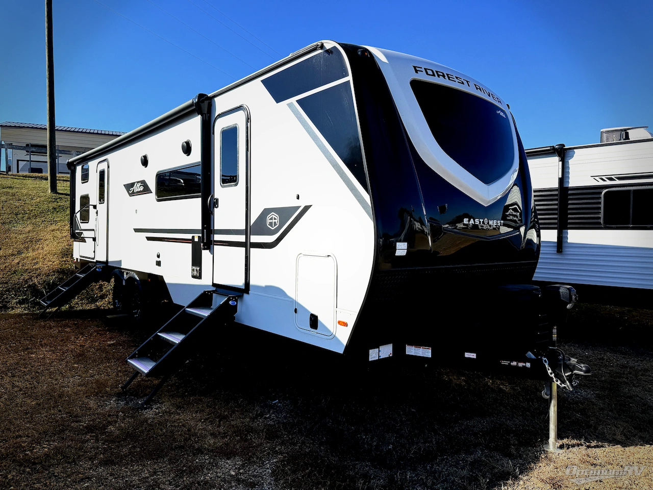 2026 East To West Alta 2800KBH Photo 1