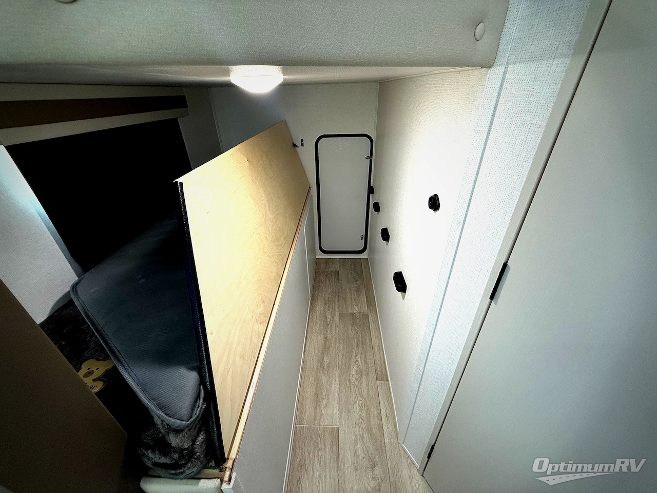 2026 East To West Alta 2800KBH Photo 18