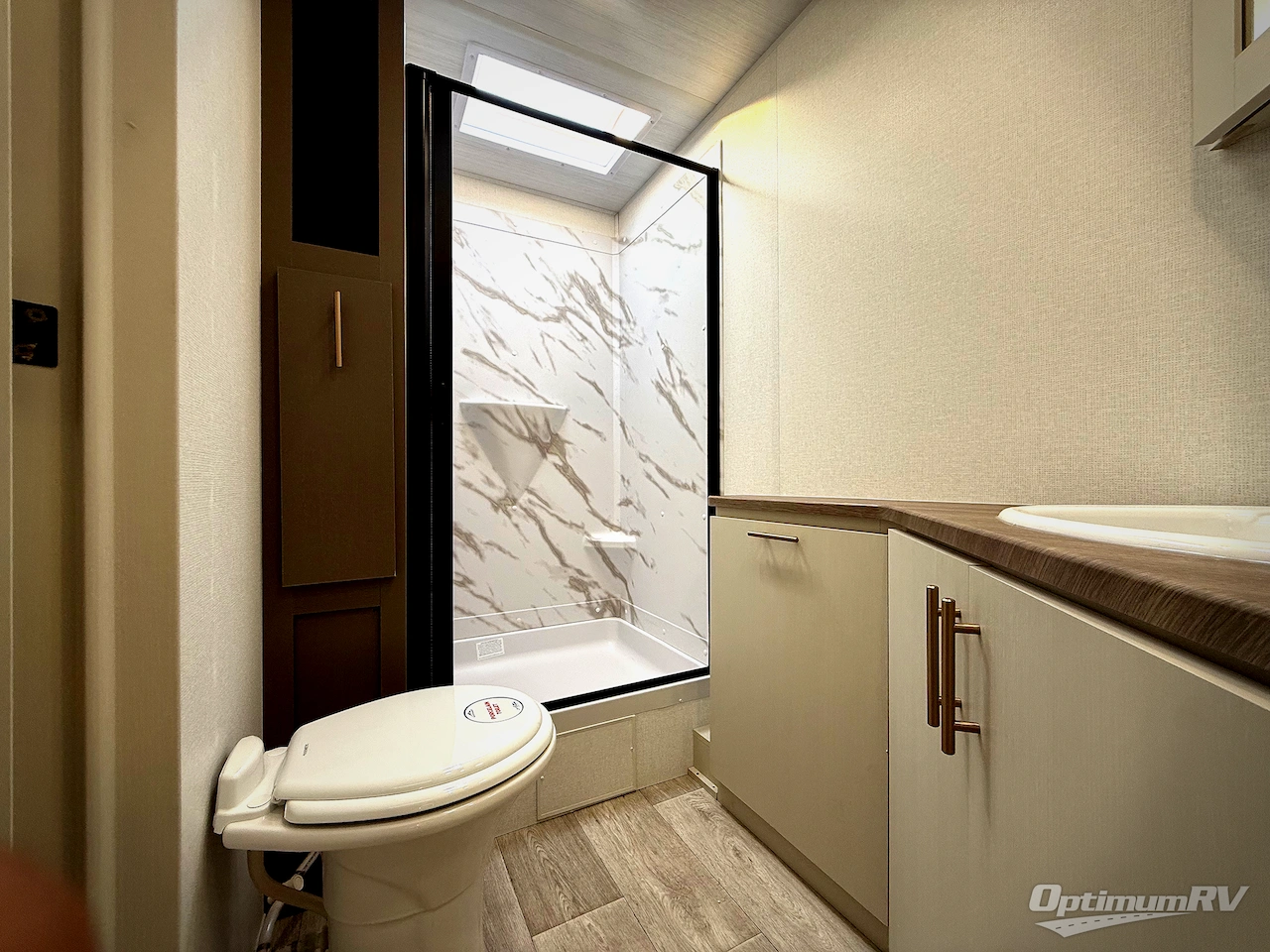 2026 East To West Alta 2800KBH Photo 19