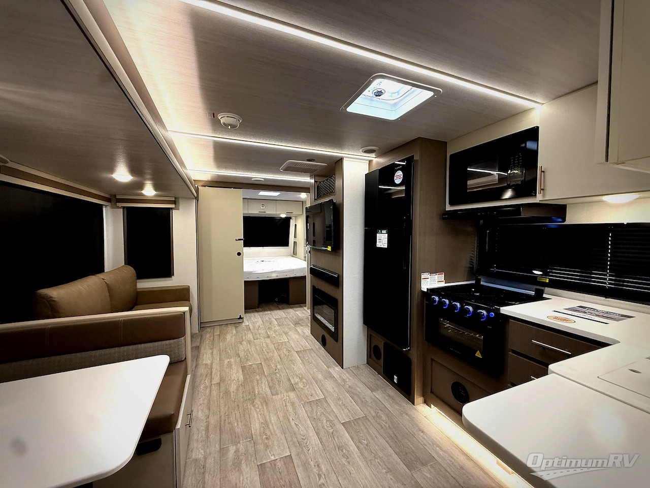 2026 East To West Alta 3150KBH Photo 5