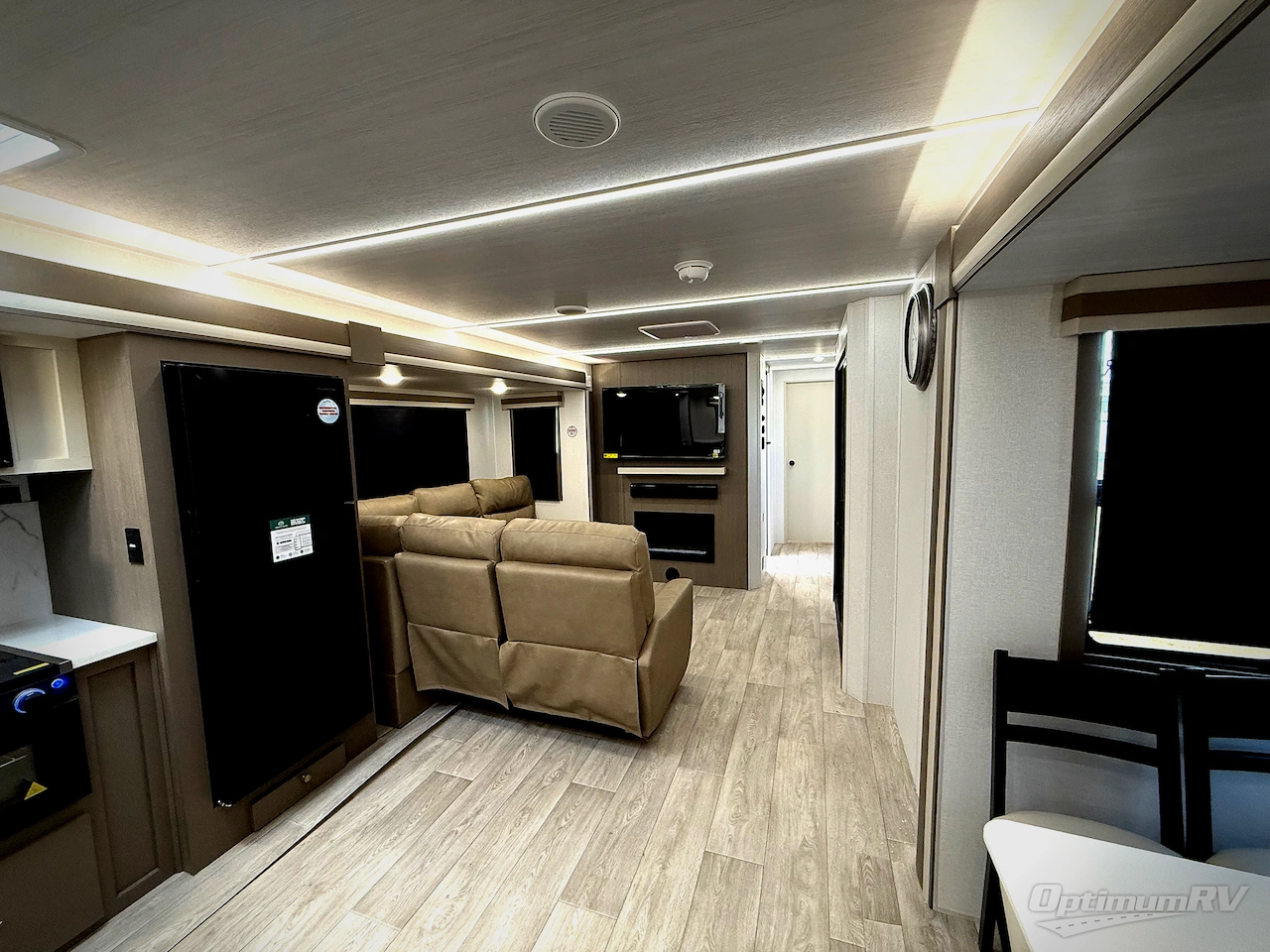 2026 East To West Alta 3175KRL Photo 5