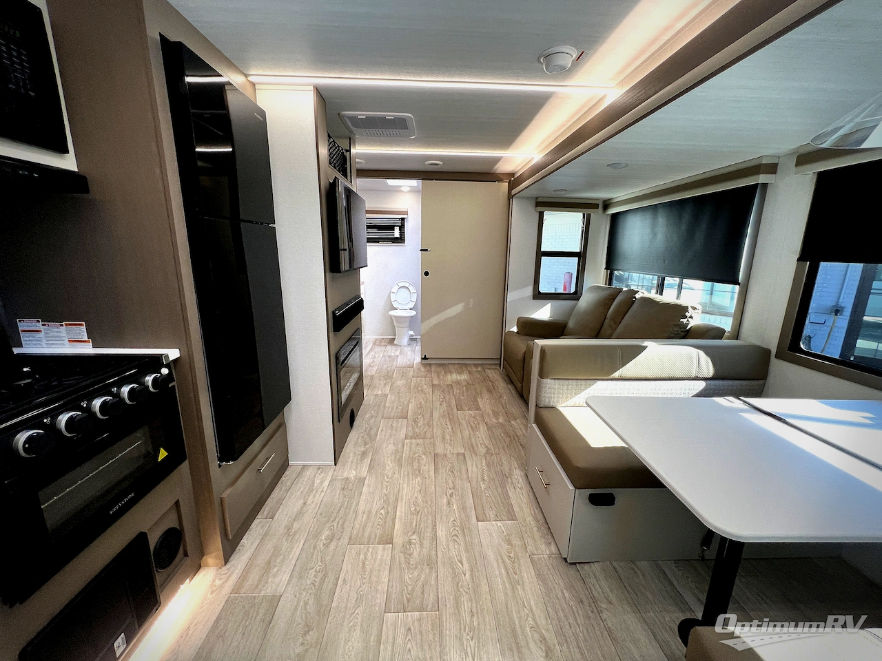 2026 East To West Alta 2600KRB Photo 5