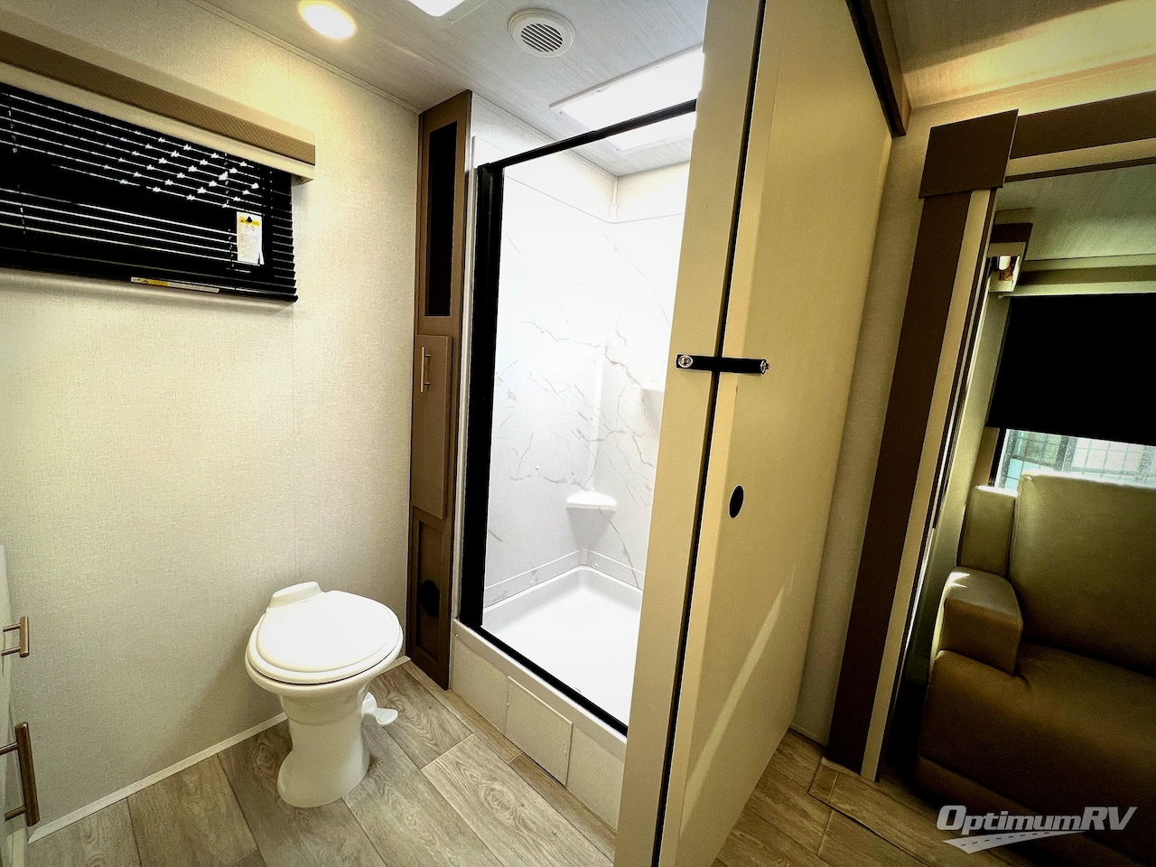 2026 East To West Alta 2600KRB Photo 17