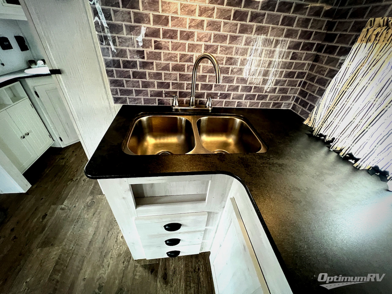 2022 Heartland Trail Runner 255RL Photo 10