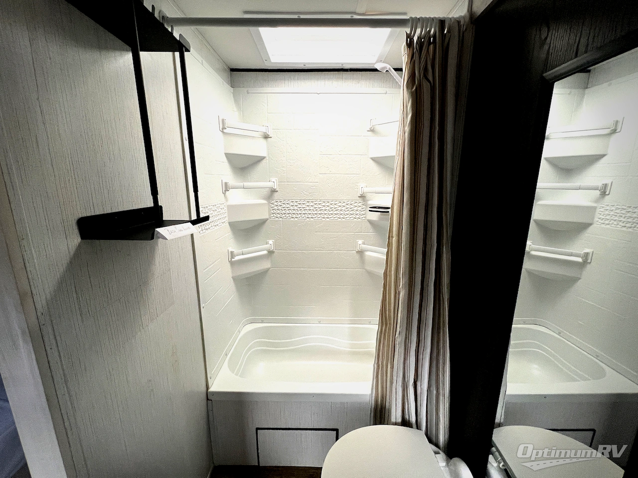 2022 Heartland Trail Runner 255RL Photo 17