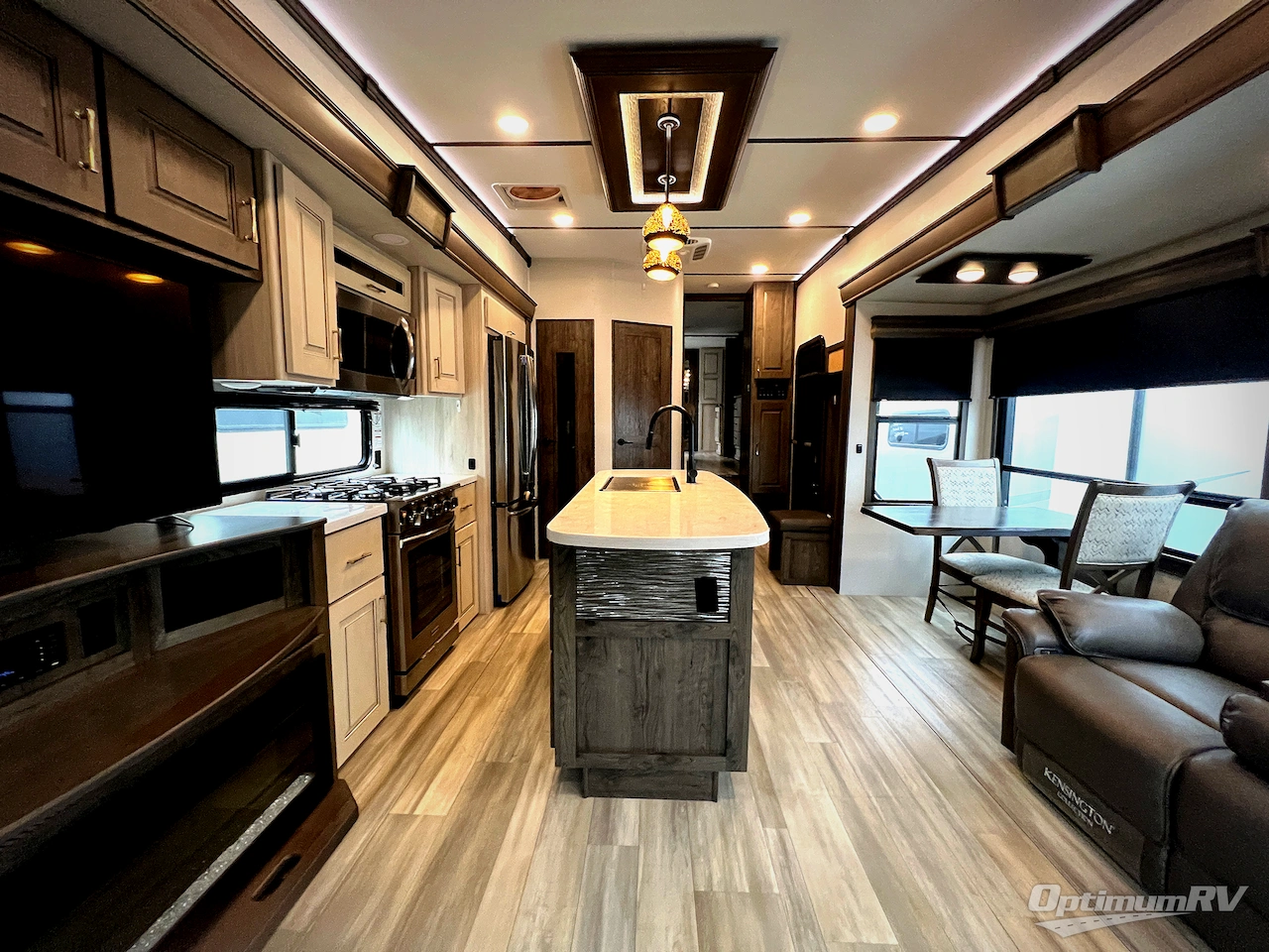 2021 Alliance Paradigm 370FB Photo 5