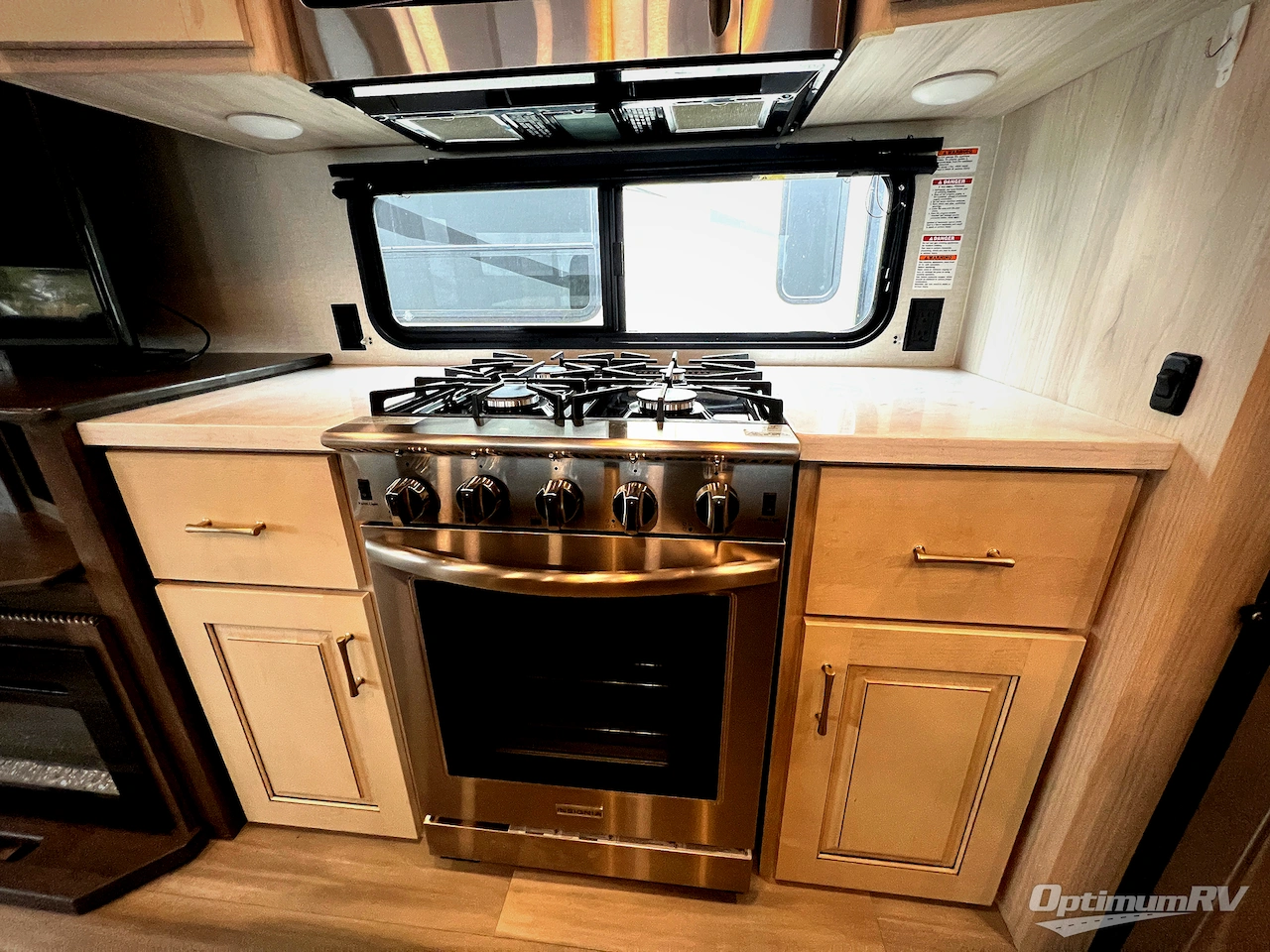 2021 Alliance Paradigm 370FB Photo 12