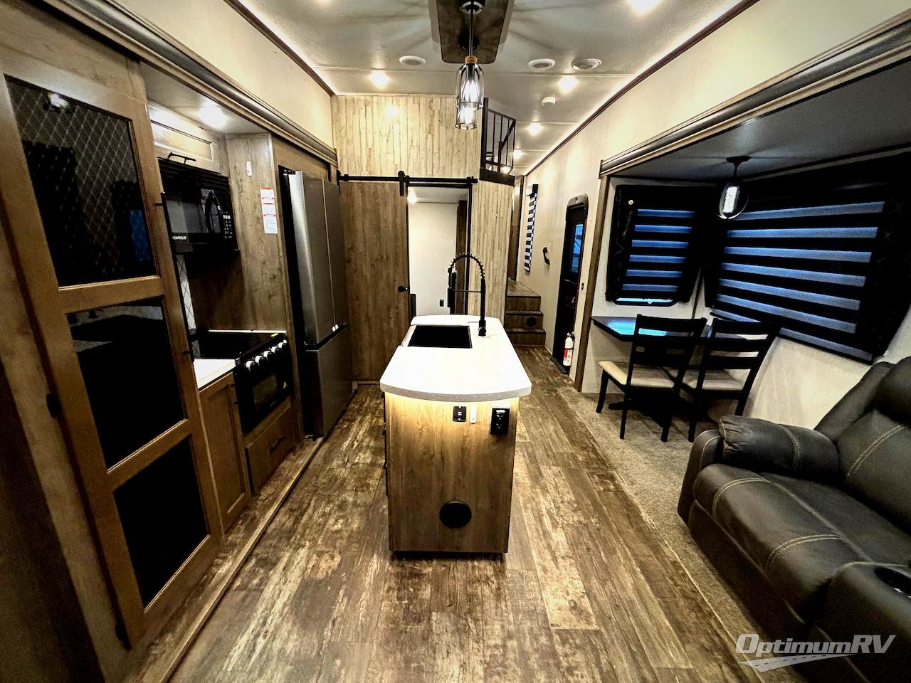 2022 Forest River Sabre 36BHQ Photo 4