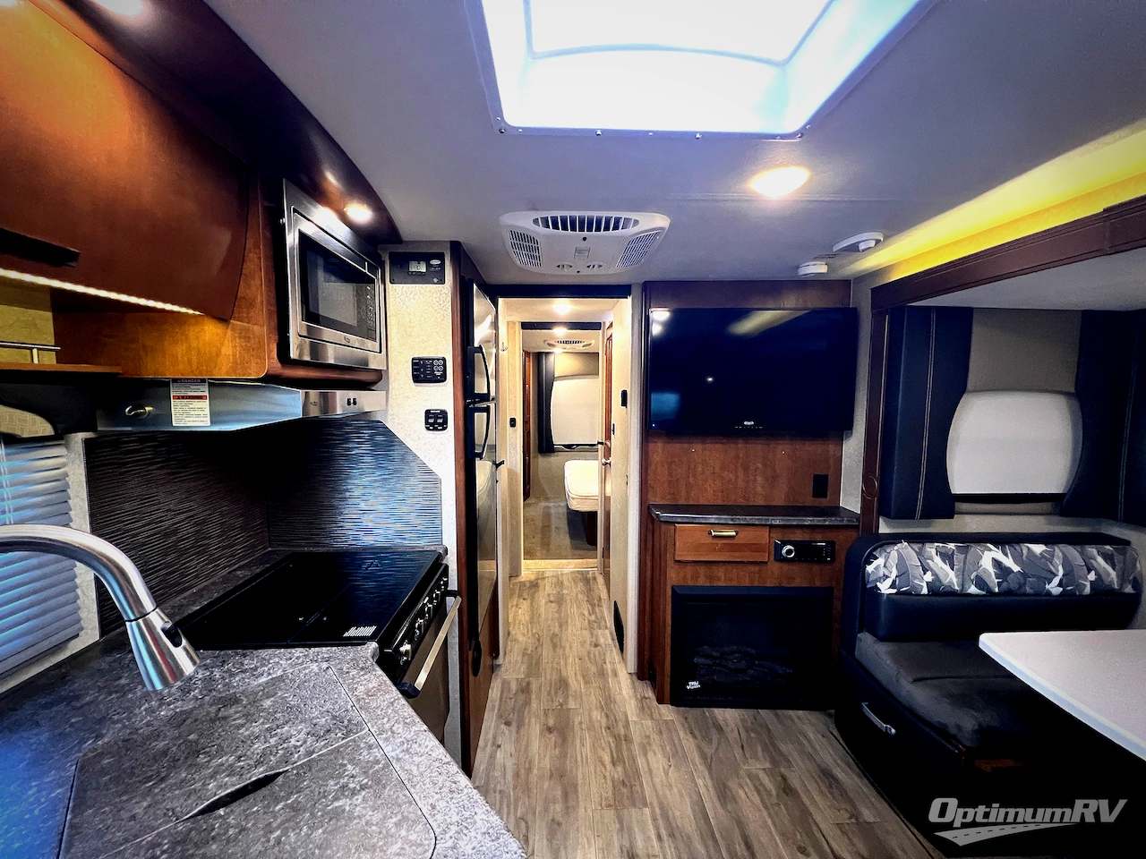 2019 Lance Lance Travel Trailers 2465 Photo 4