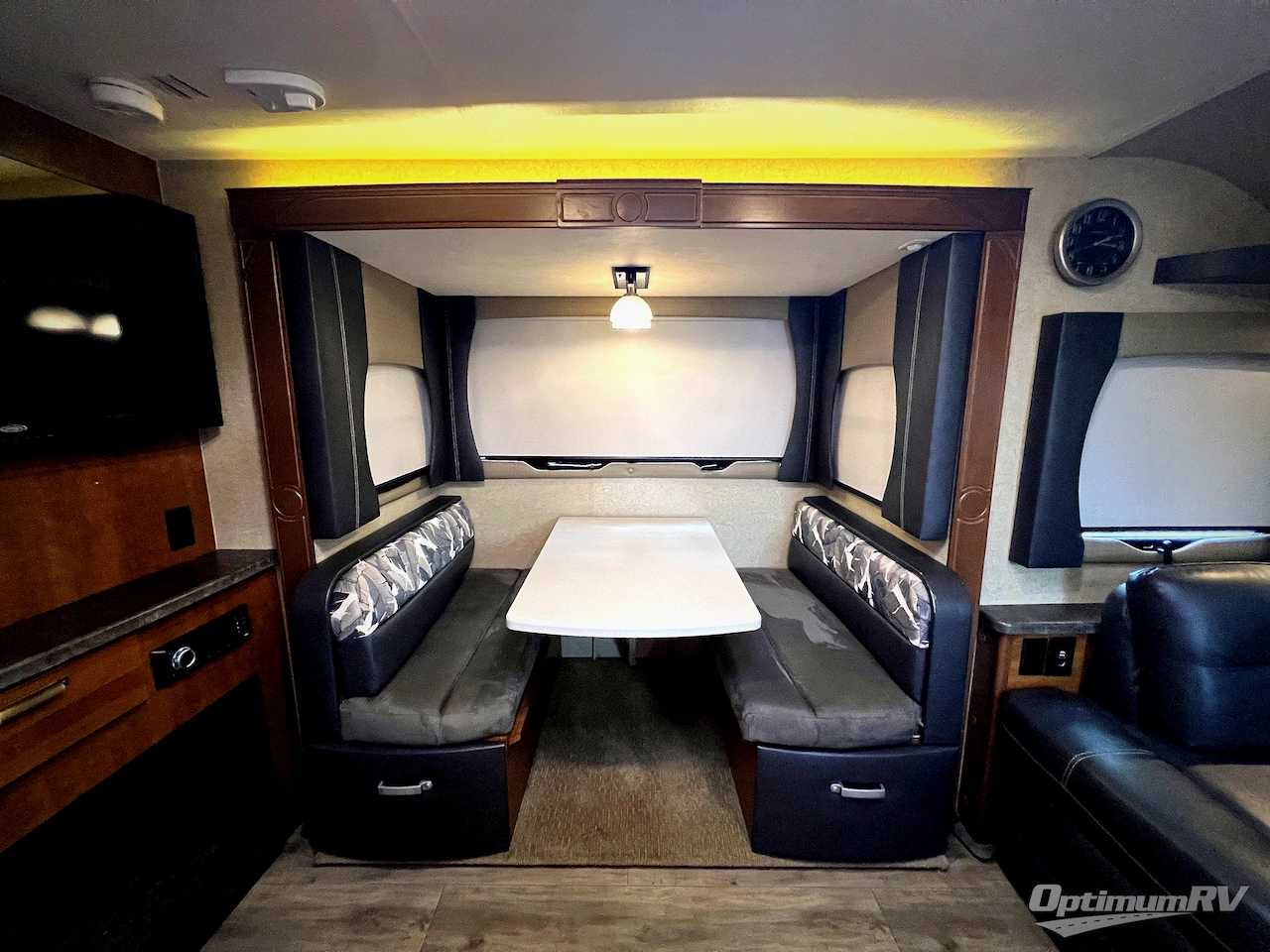 2019 Lance Lance Travel Trailers 2465 Photo 7