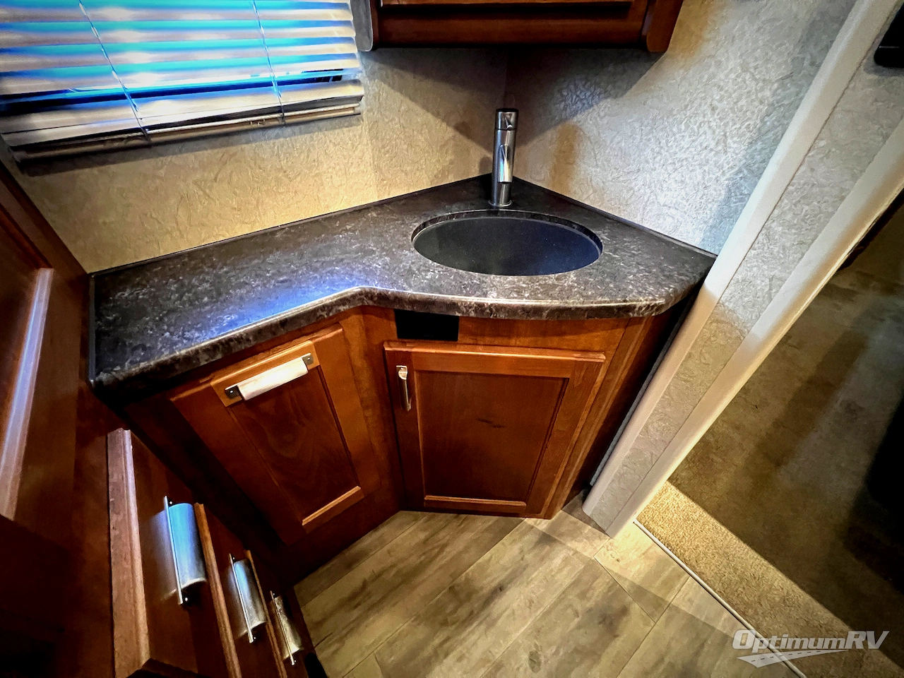 2019 Lance Lance Travel Trailers 2465 Photo 16