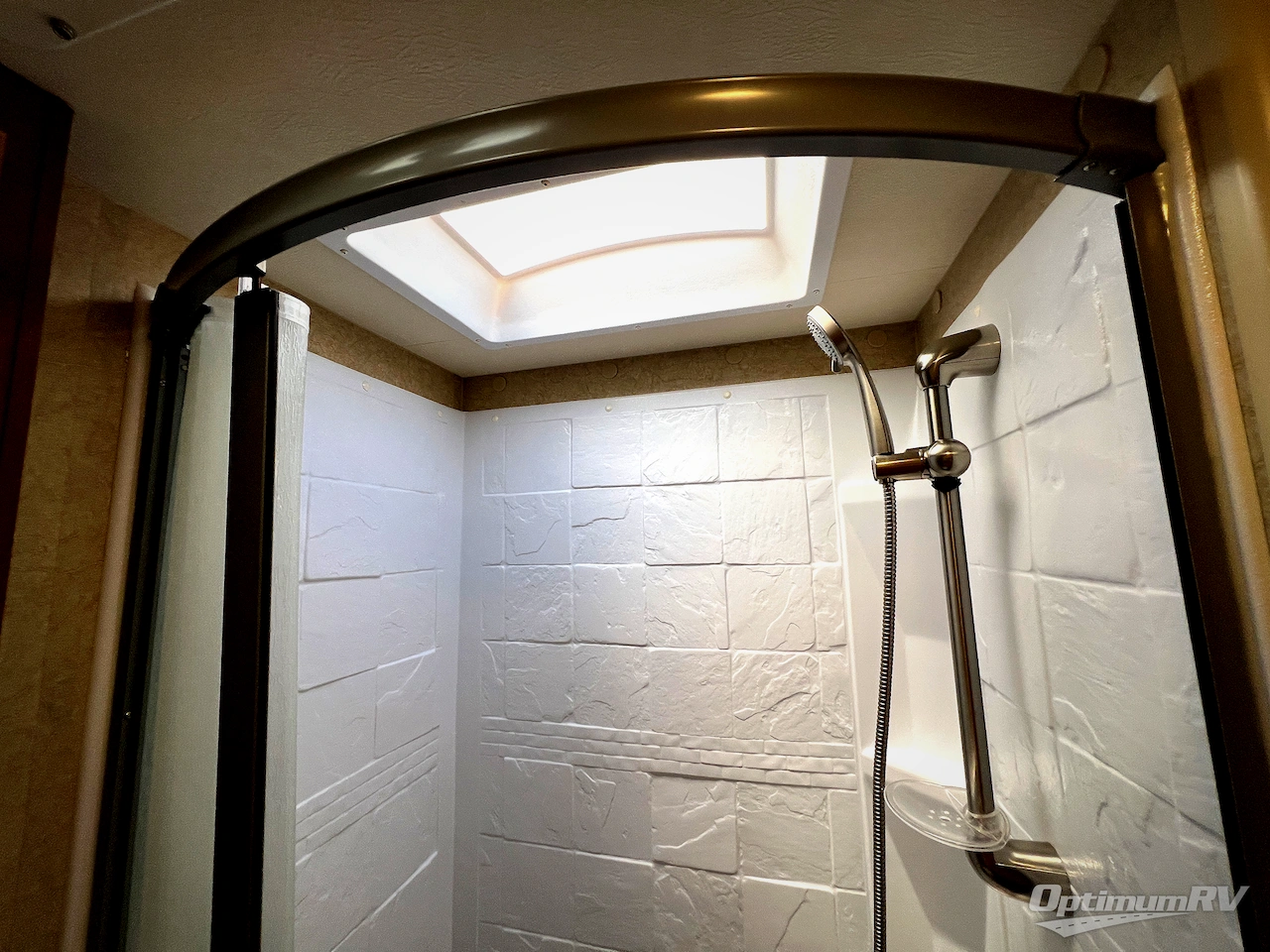2019 Lance Lance Travel Trailers 2465 Photo 19
