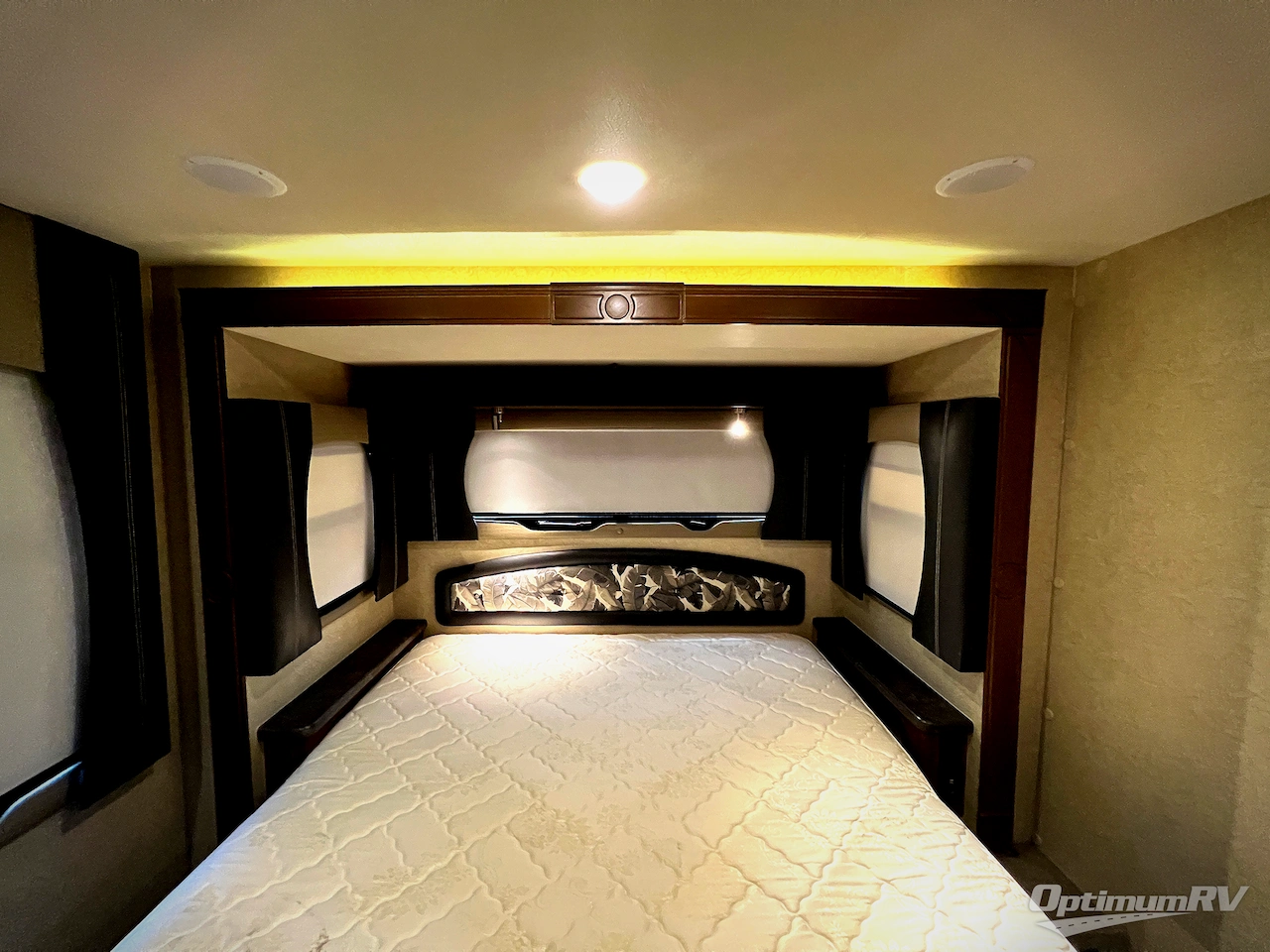 2019 Lance Lance Travel Trailers 2465 Photo 22