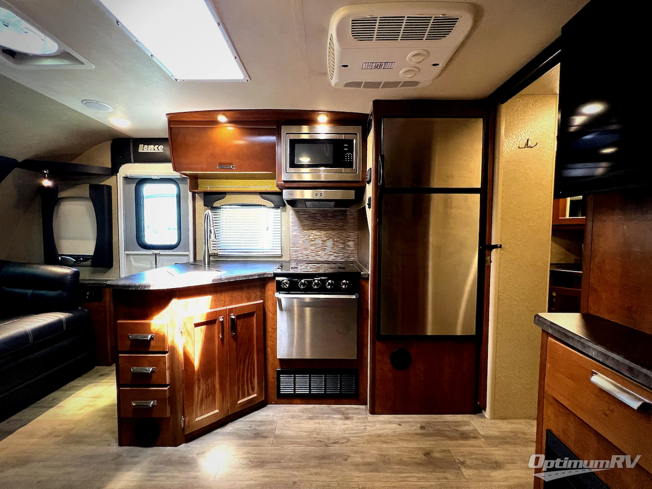 2019 Lance Lance Travel Trailers 2465 Photo 11