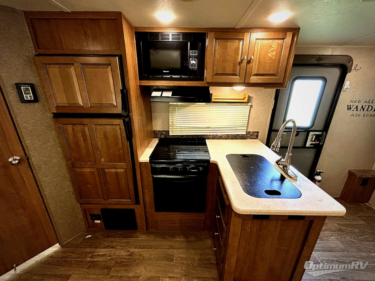 2018 Forest River Flagstaff Super Lite 26RLWS Photo 6