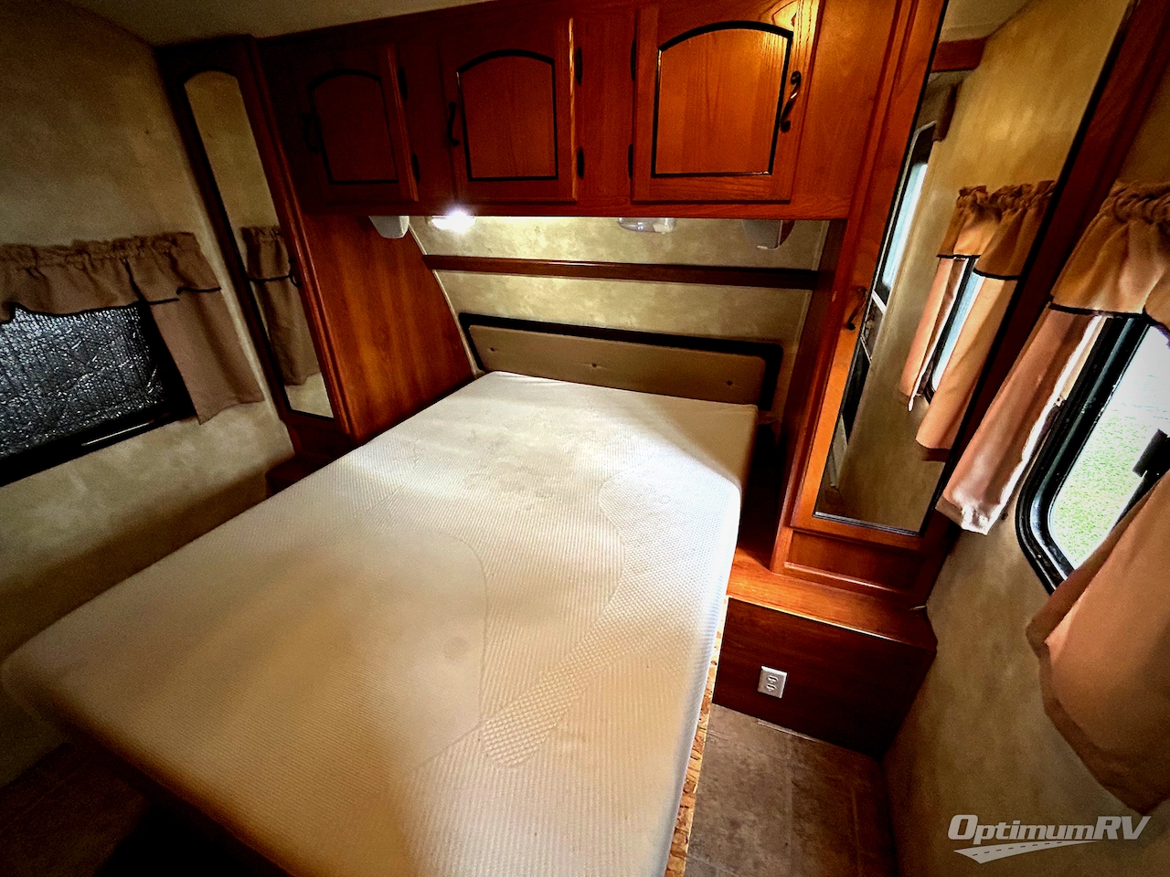 2010 Coachmen Freedom Express 292BHDS Photo 7