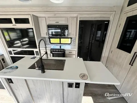 2024 East To West Tandara 385MB RV Photo 3