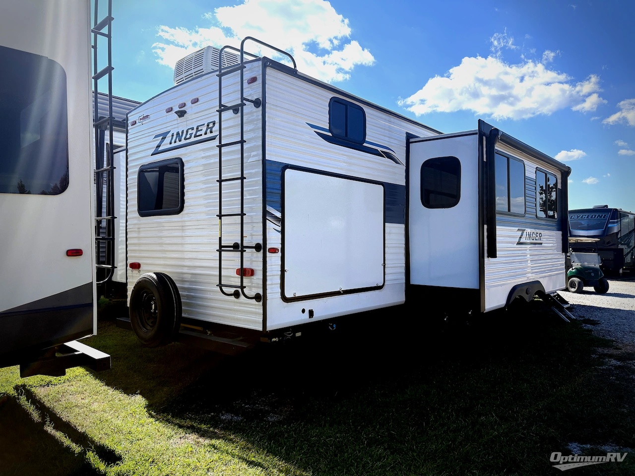 2023 CrossRoads Zinger ZR333DB Photo 2