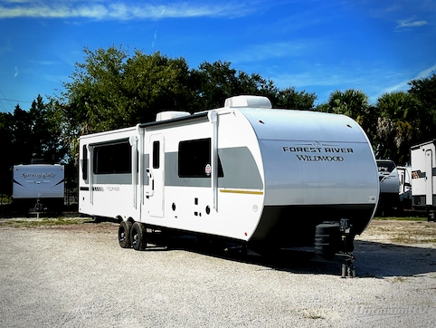 New 2025 Forest River Wildwood 32RET Featured Photo