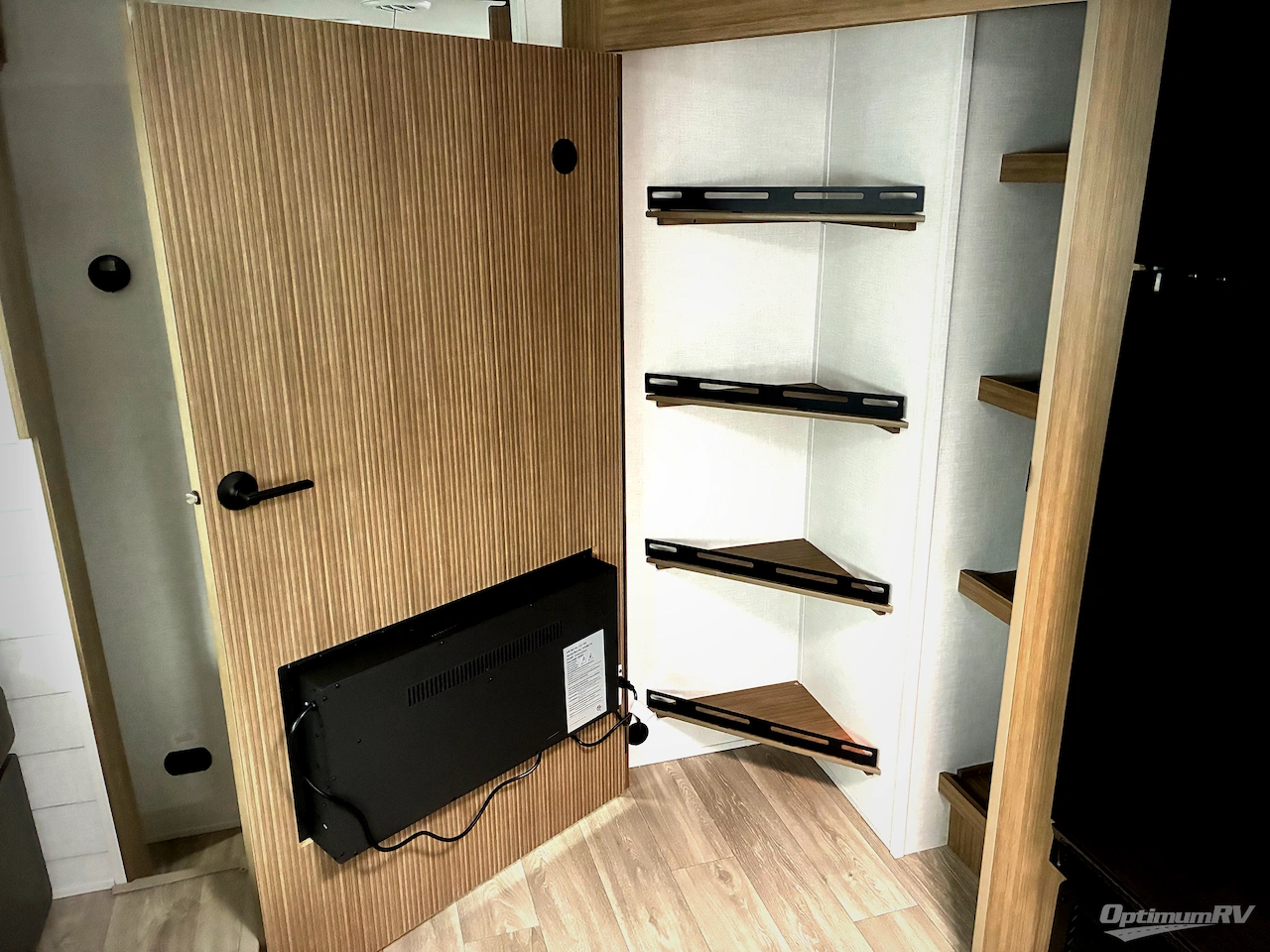 2026 Forest River Wildwood X-Lite 26ICE Photo 8