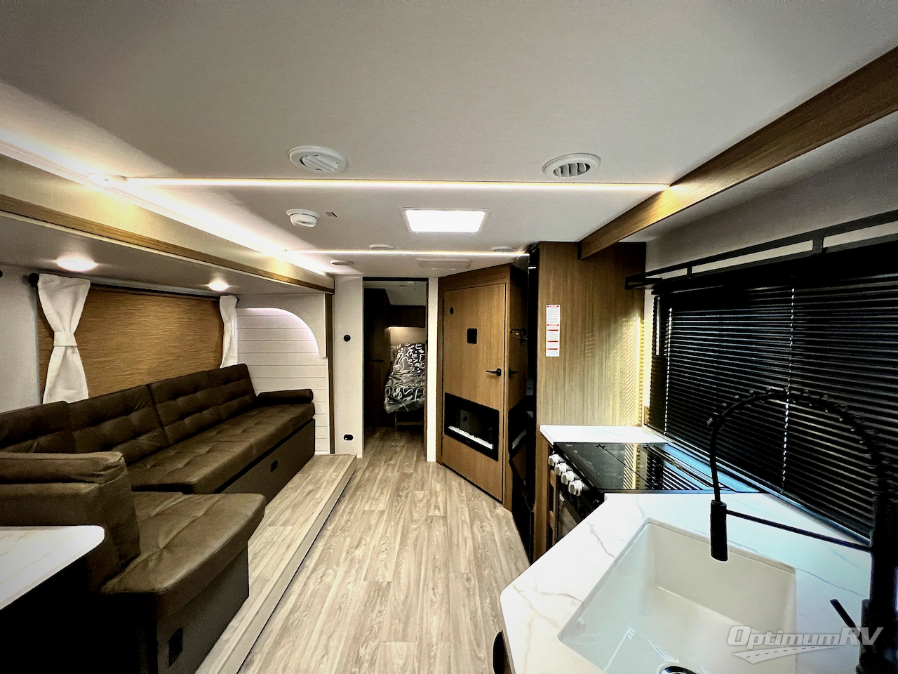 2026 Forest River Wildwood X-Lite 26ICE Photo 4