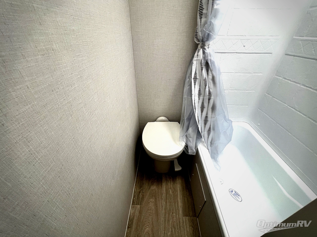 2026 Forest River Wildwood X-Lite 26ICE Photo 15