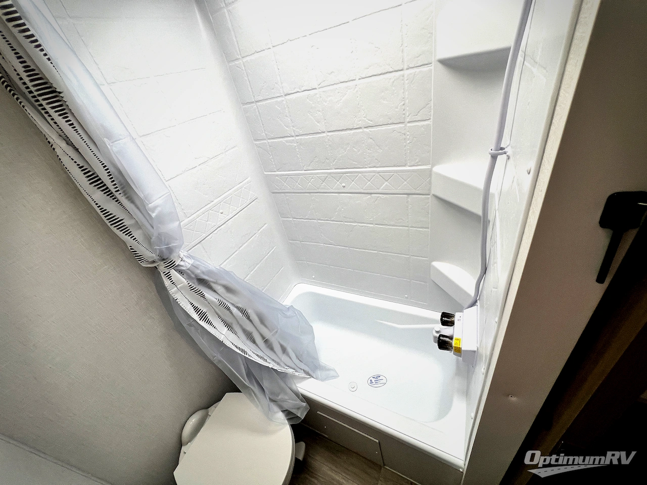 2026 Forest River Wildwood X-Lite 26ICE Photo 17