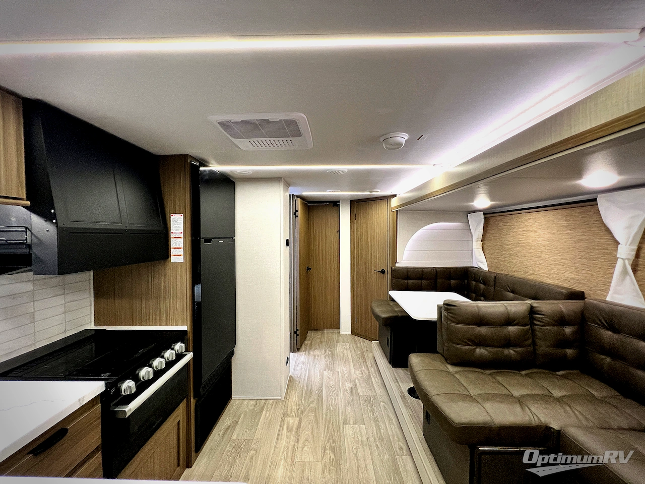 2026 Forest River Wildwood X-Lite 273QBXL Photo 4