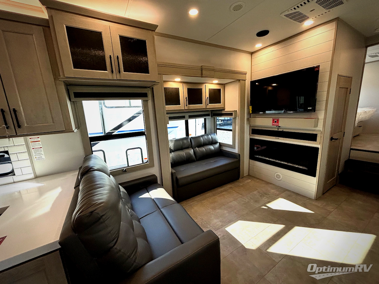 2026 Grand Design Solitude 417KB Photo 16