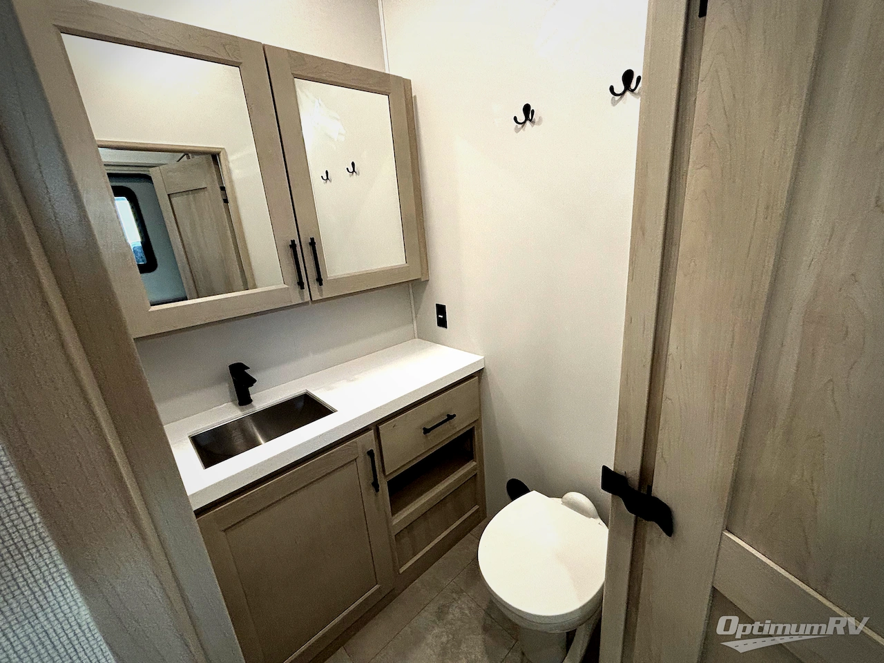 2026 Grand Design Solitude 417KB Photo 17